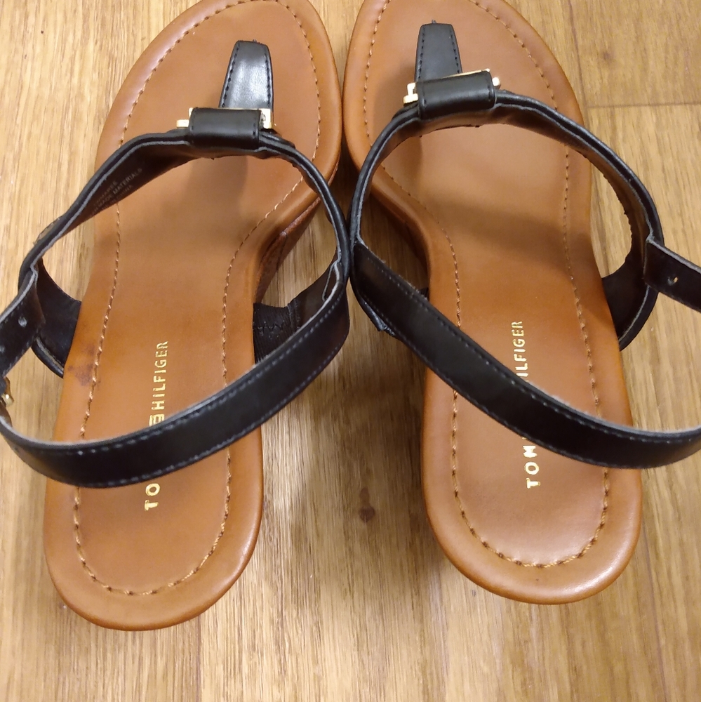 Shoes - Picture 2 of 4